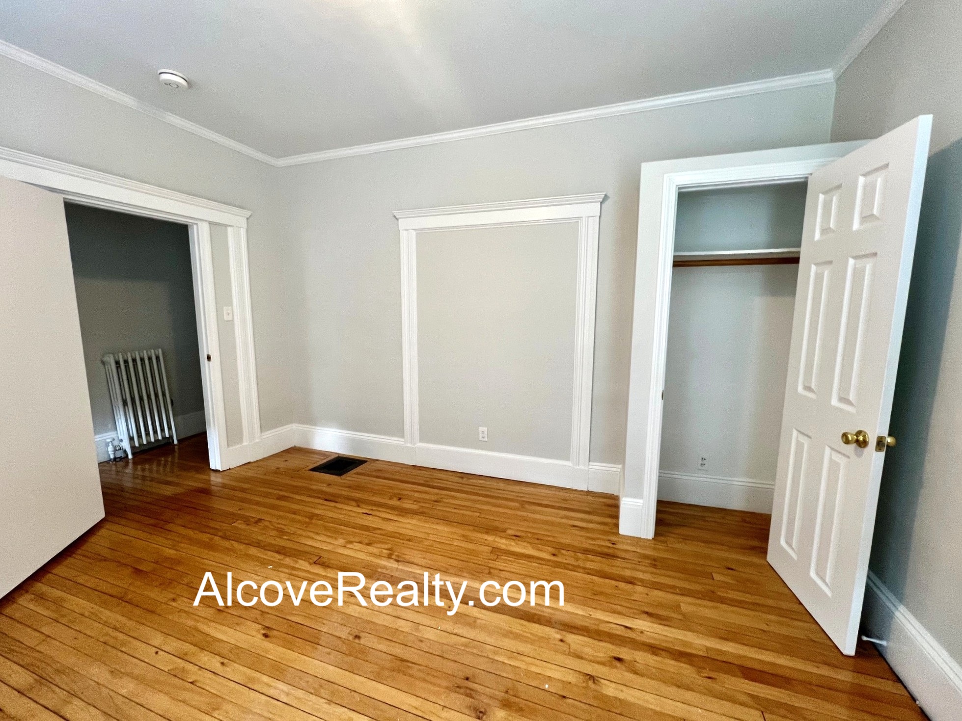 3 bed, 1 bath apartment for rent at 15 Farragut Ave Unit 3, West Somerville — photo 12 of 21