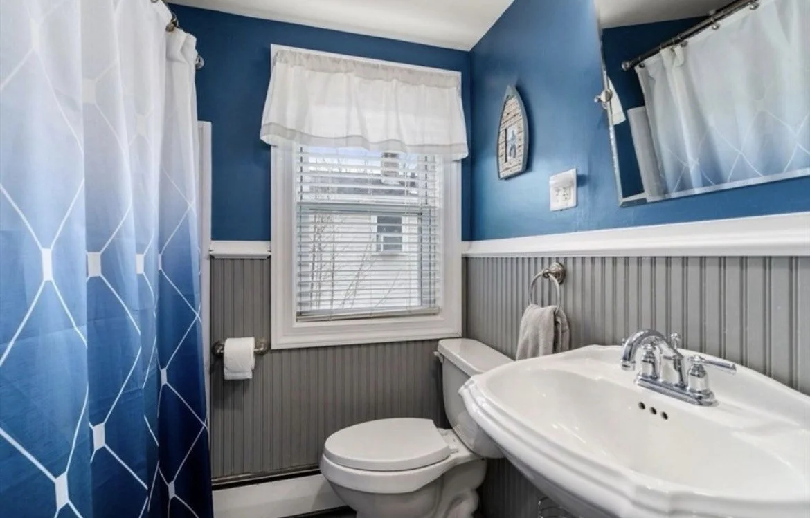 4 bed, 2 bath apartment for rent at 15 Farrin St Unit 0, Hyde Park — photo 10 of 14