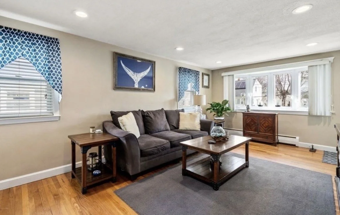 4 bed, 2 bath apartment for rent at 15 Farrin St Unit 0, Hyde Park — photo 2 of 14