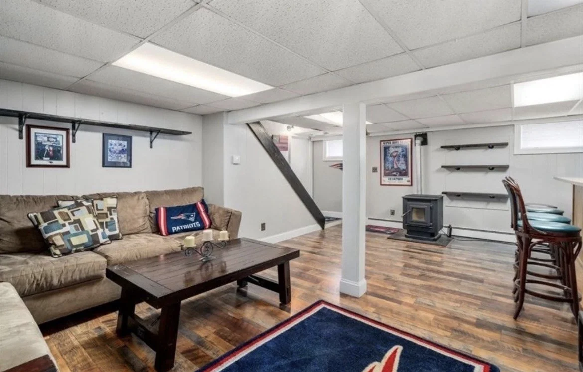 4 bed, 2 bath apartment for rent at 15 Farrin St Unit 0, Hyde Park — photo 12 of 14