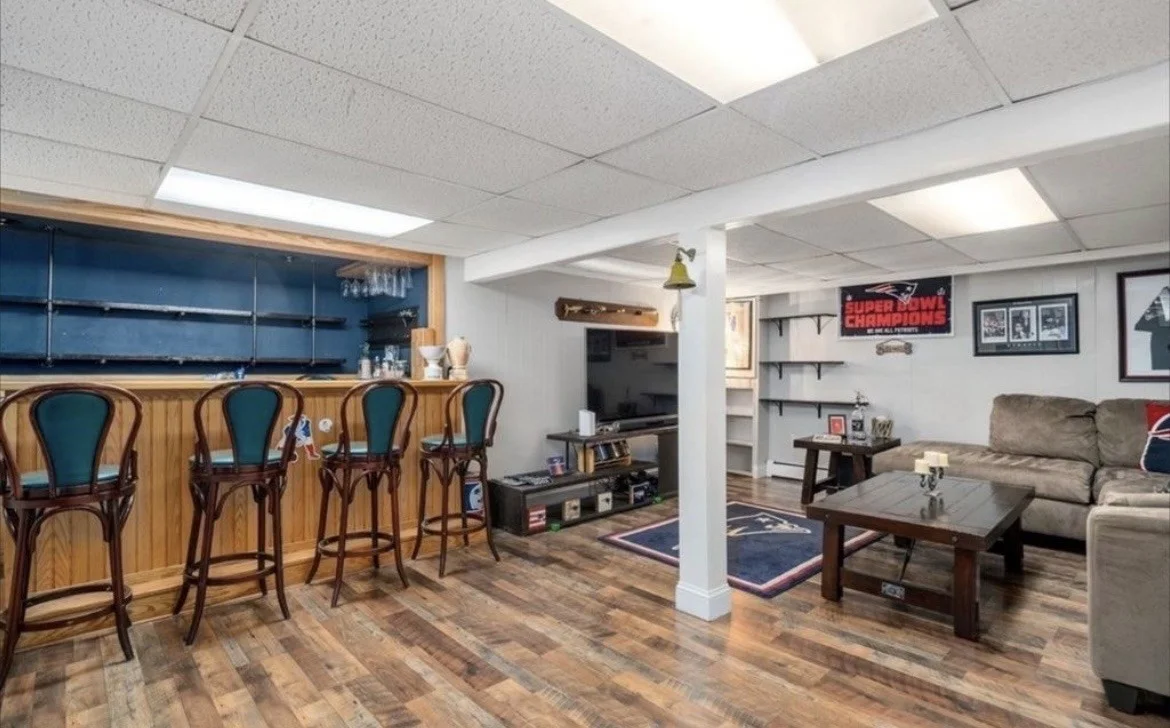 4 bed, 2 bath apartment for rent at 15 Farrin St Unit 0, Hyde Park — photo 11 of 14