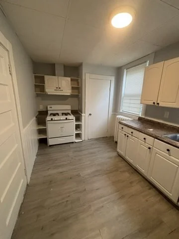 3 bed, 1 bath apartment for rent at 15 Fortesque Ter Unit 4, Lynn — photo 11 of 12
