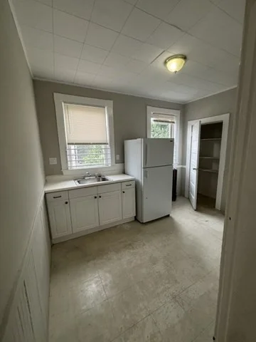 3 bed, 1 bath apartment for rent at 15 Fortesque Ter Unit 5, Lynn — photo 13 of 15