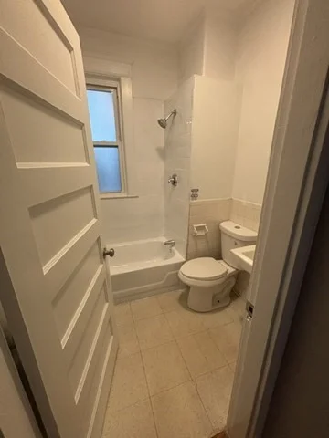 3 bed, 1 bath apartment for rent at 15 Fortesque Ter Unit 6, Lynn — photo 9 of 14