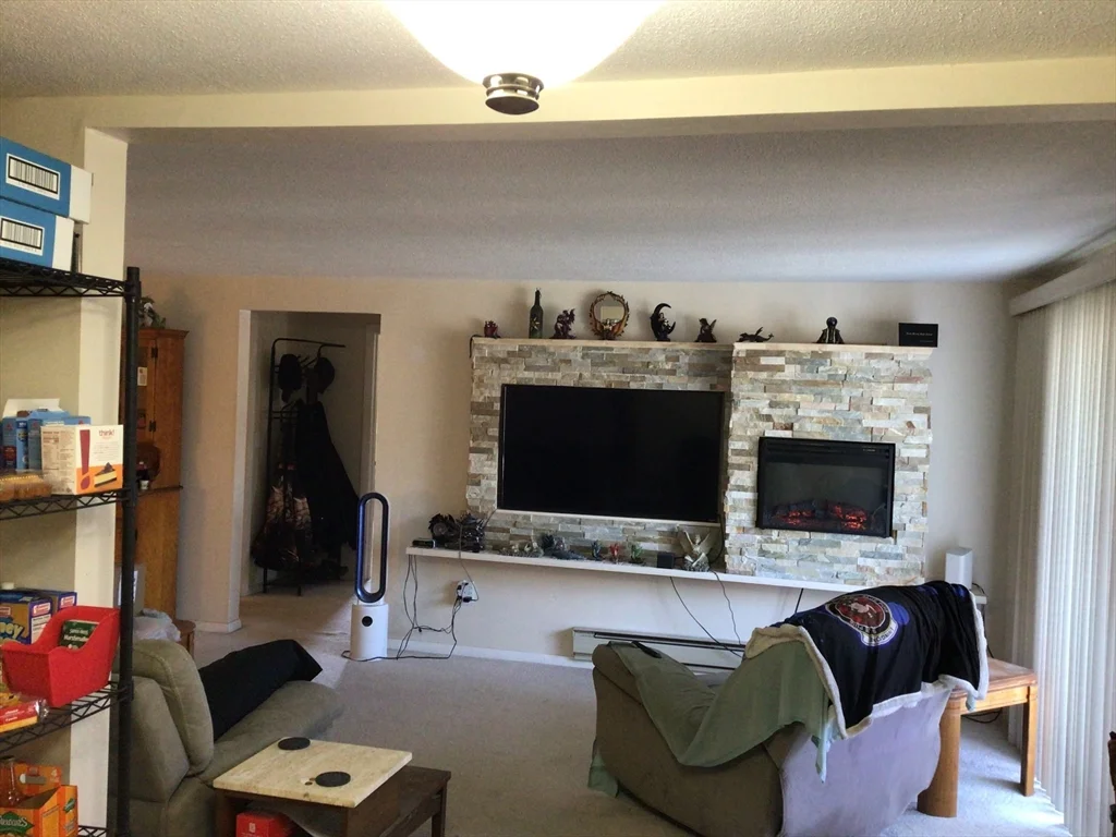 2 bed, 1 bath apartment for rent at 15 Foundry St Unit C30, Easton — photo 6 of 19