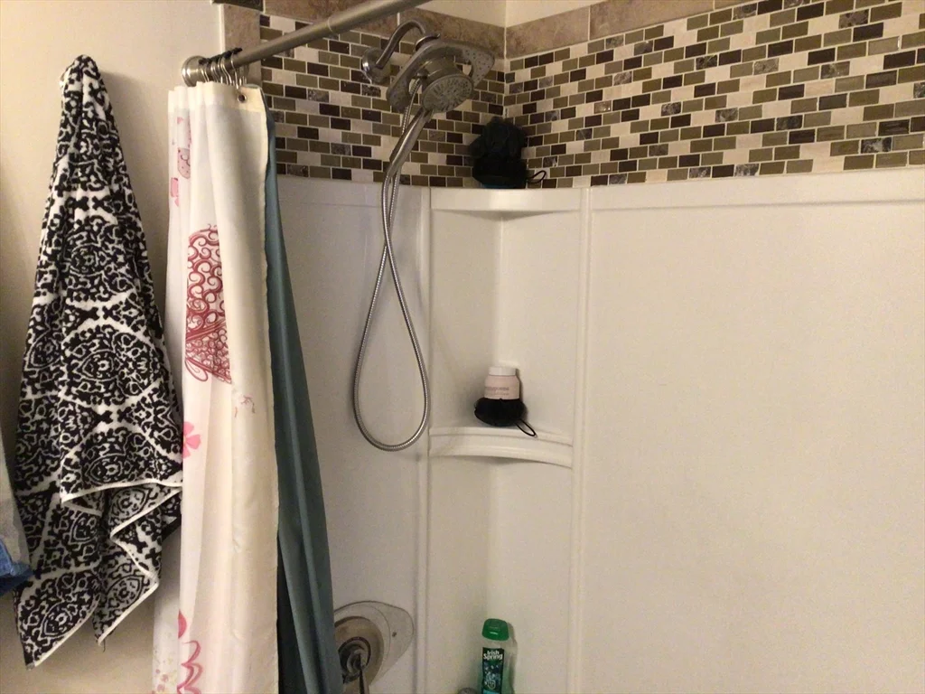2 bed, 1 bath apartment for rent at 15 Foundry St Unit C30, Easton — photo 10 of 19