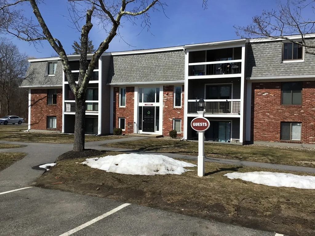 2 bed, 1 bath apartment for rent at 15 Foundry St Unit C30, Easton — photo 2 of 19