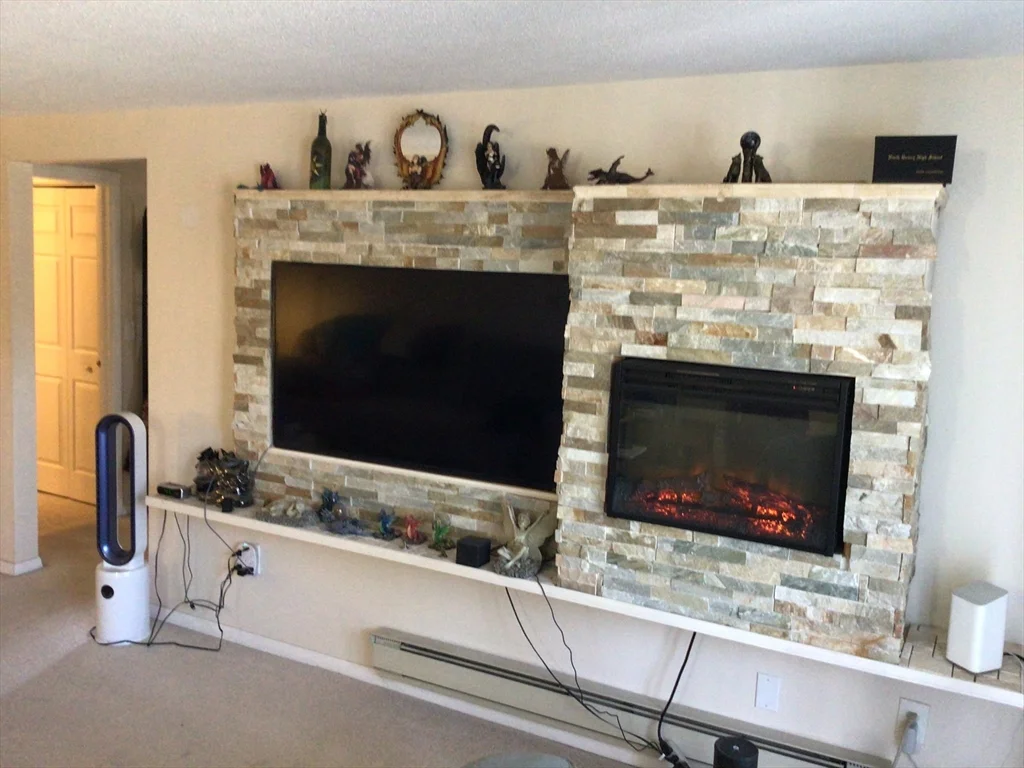 2 bed, 1 bath apartment for rent at 15 Foundry St Unit C30, Easton — photo 3 of 19