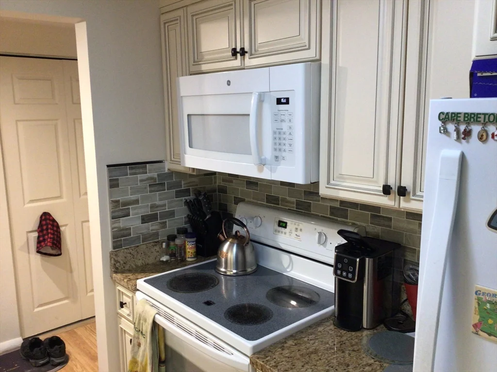 2 bed, 1 bath apartment for rent at 15 Foundry St Unit C30, Easton — photo 7 of 19