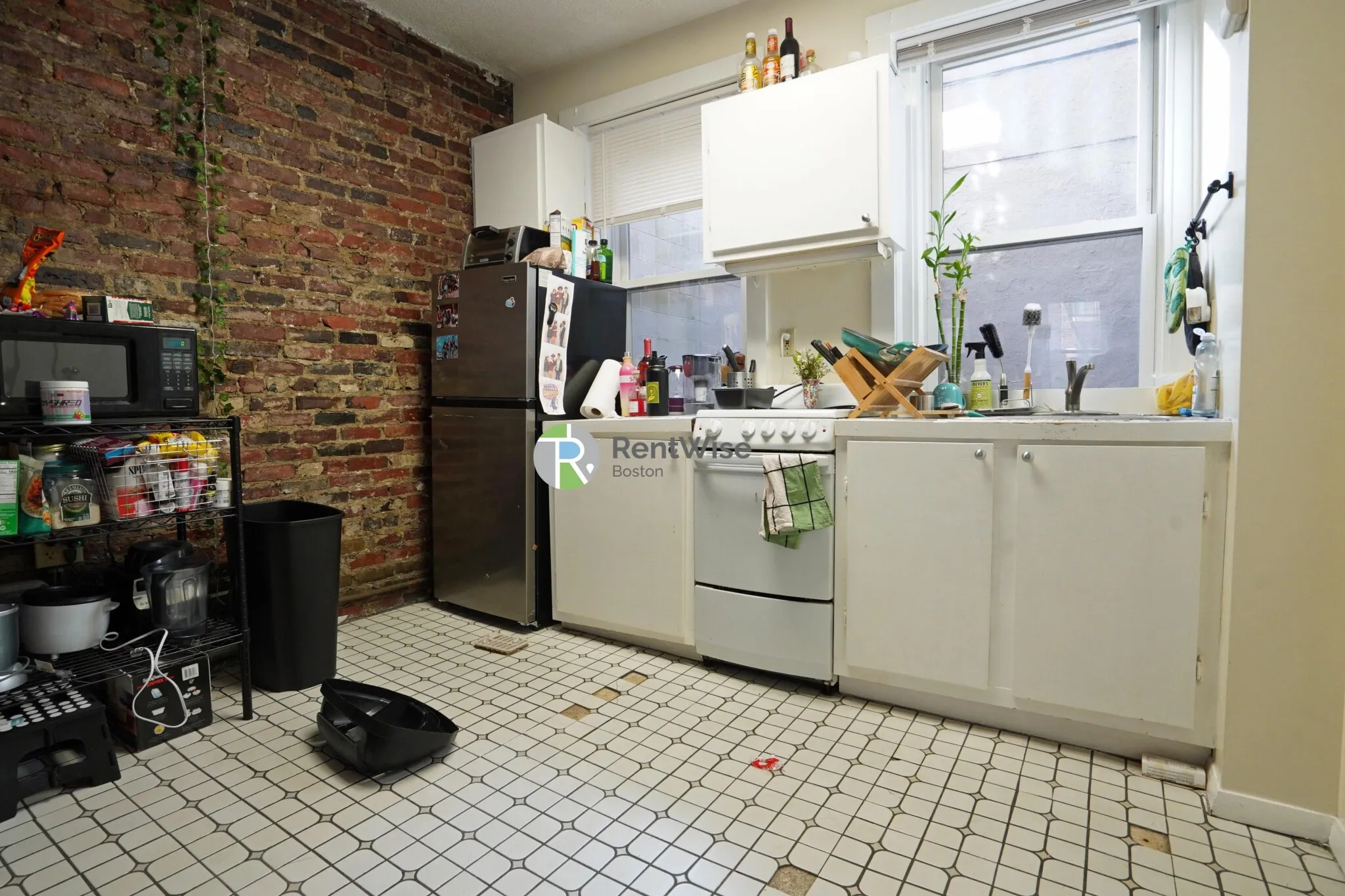 2 bed, 1 bath apartment for rent at 15 Garden St Unit 2, Beacon Hill — photo 6 of 17