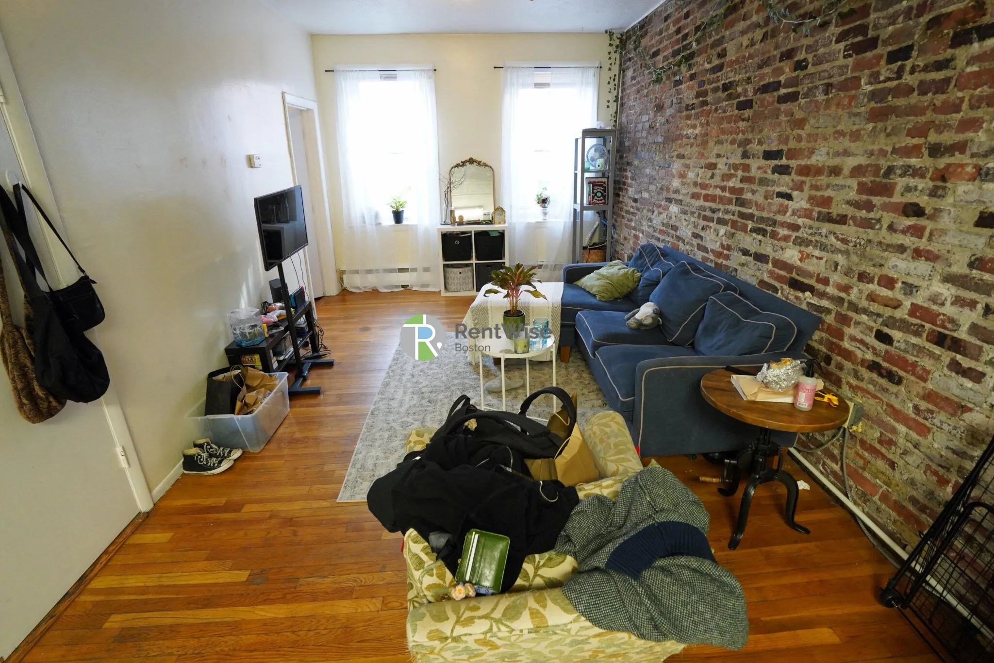 2 bed, 1 bath apartment for rent at 15 Garden St Unit 2, Beacon Hill — photo 3 of 17