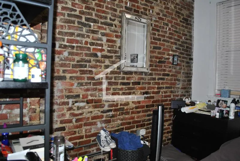 2 bed, 1 bath apartment for rent at 15 Garden St Unit A, Beacon Hill — photo 2 of 11