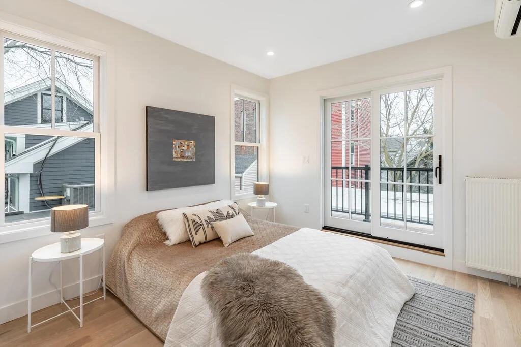 4 bed, 3 bath apartment for rent at 15 Gardner Rd Unit 15, The Port — photo 8 of 16