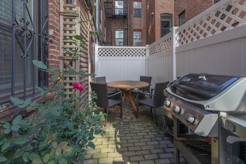 2 bed, 1 bath apartment for rent at 15 Garrison St Unit 1, Back Bay — photo 16 of 18
