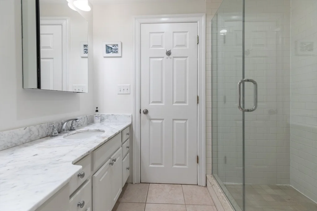 2 bed, 1 bath apartment for rent at 15 Garrison St Unit 1, Back Bay — photo 15 of 18