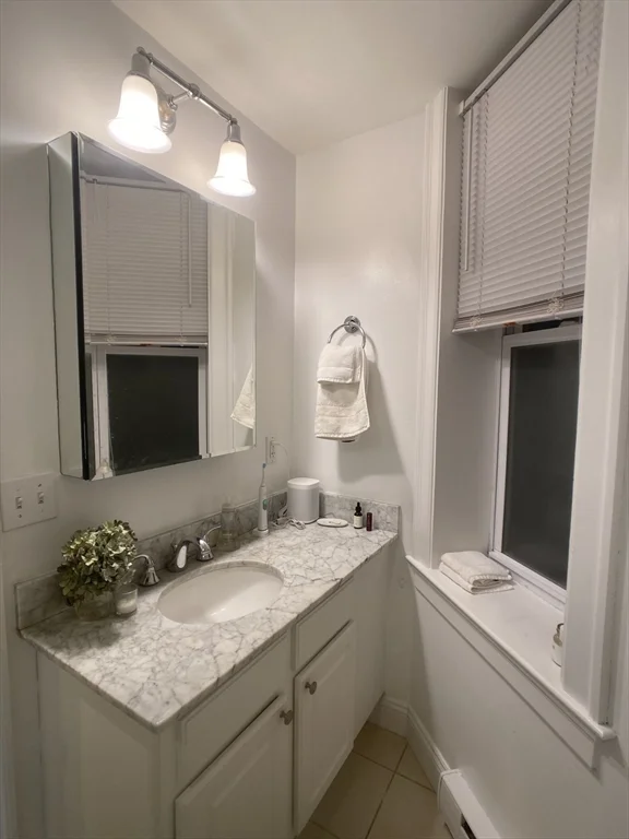 1 bed, 1 bath apartment for rent at 15 Garrison St Unit 4, Back Bay — photo 5 of 11