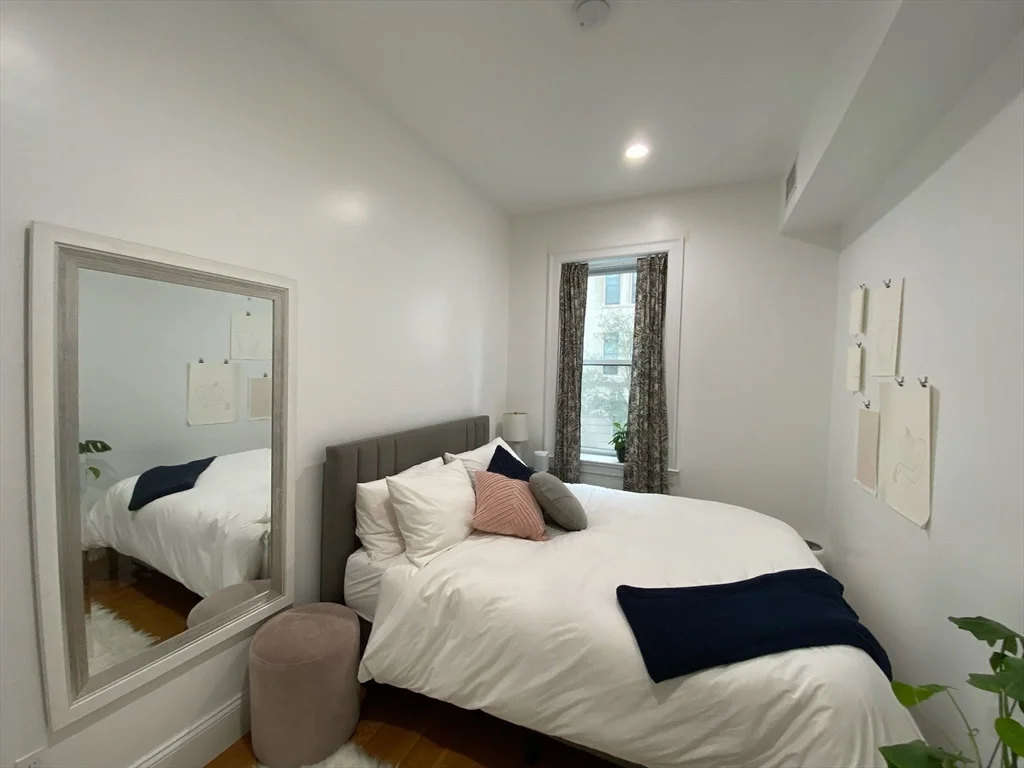 1 bed, 1 bath apartment for rent at 15 Garrison St Unit 4, Back Bay — photo 9 of 11