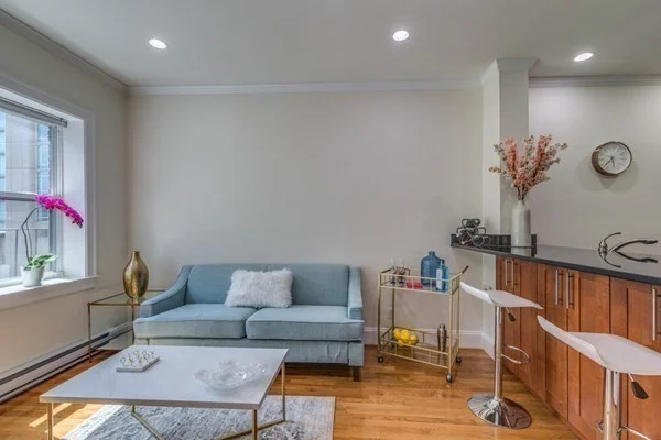 1 bed, 1 bath apartment for rent at 15 Garrison St Unit 9, Back Bay — photo 3 of 10