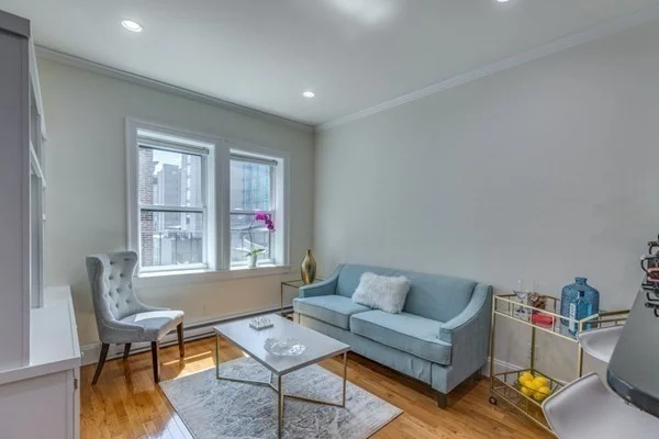 1 bed, 1 bath apartment for rent at 15 Garrison St Unit 9, Back Bay — photo 2 of 10