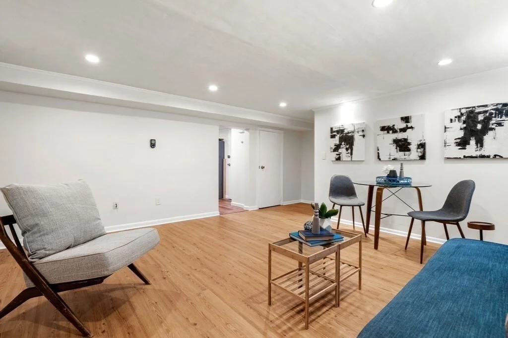 2 bed, 1 bath apartment for rent at 15 Gates St Unit 2, West Roxbury — photo 5 of 17