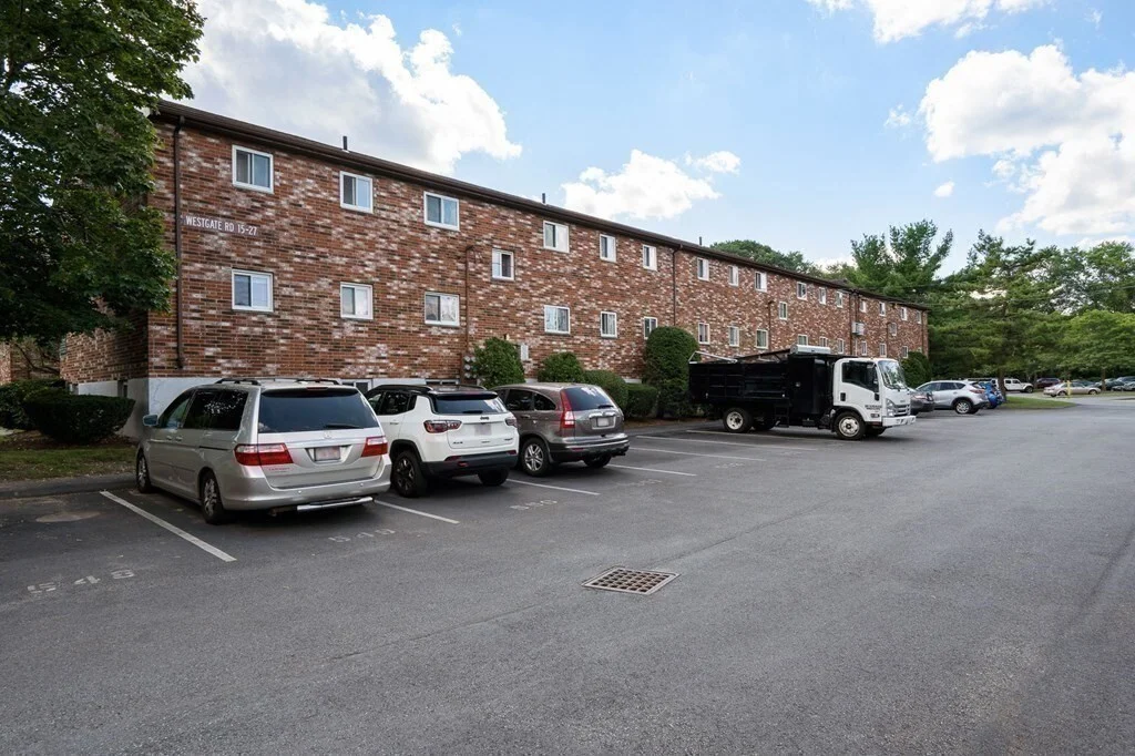 2 bed, 1 bath apartment for rent at 15 Gates St Unit 2, West Roxbury — photo 14 of 17