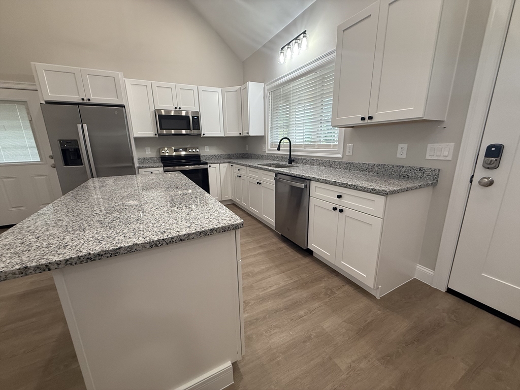 2 bed, 1 bath apartment for rent at 15 Glacier Path Unit 15, Middleboro — photo 6 of 14