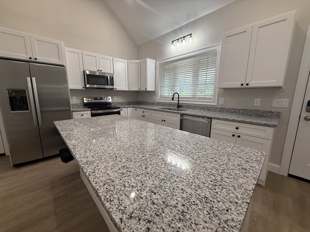 2 bed, 1 bath apartment for rent at 15 Glacier Path Unit 15, Middleboro — photo 7 of 14