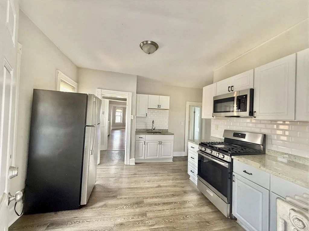 2 bed, 1 bath apartment for rent at 15 Gladstone St Unit 2, Everett — photo 13 of 36