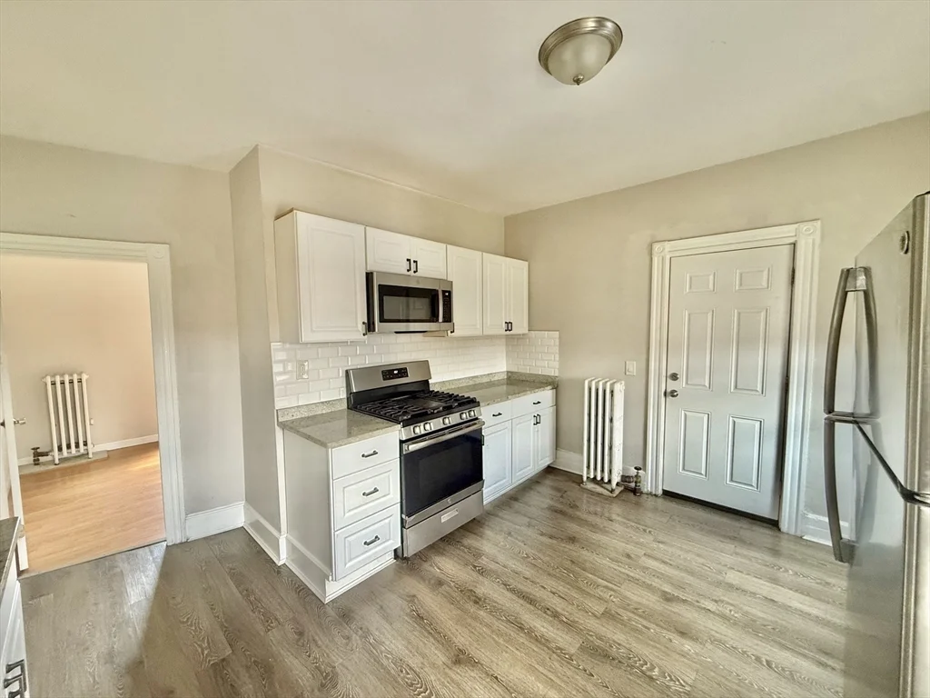 2 bed, 1 bath apartment for rent at 15 Gladstone St Unit 2, Everett — photo 12 of 36