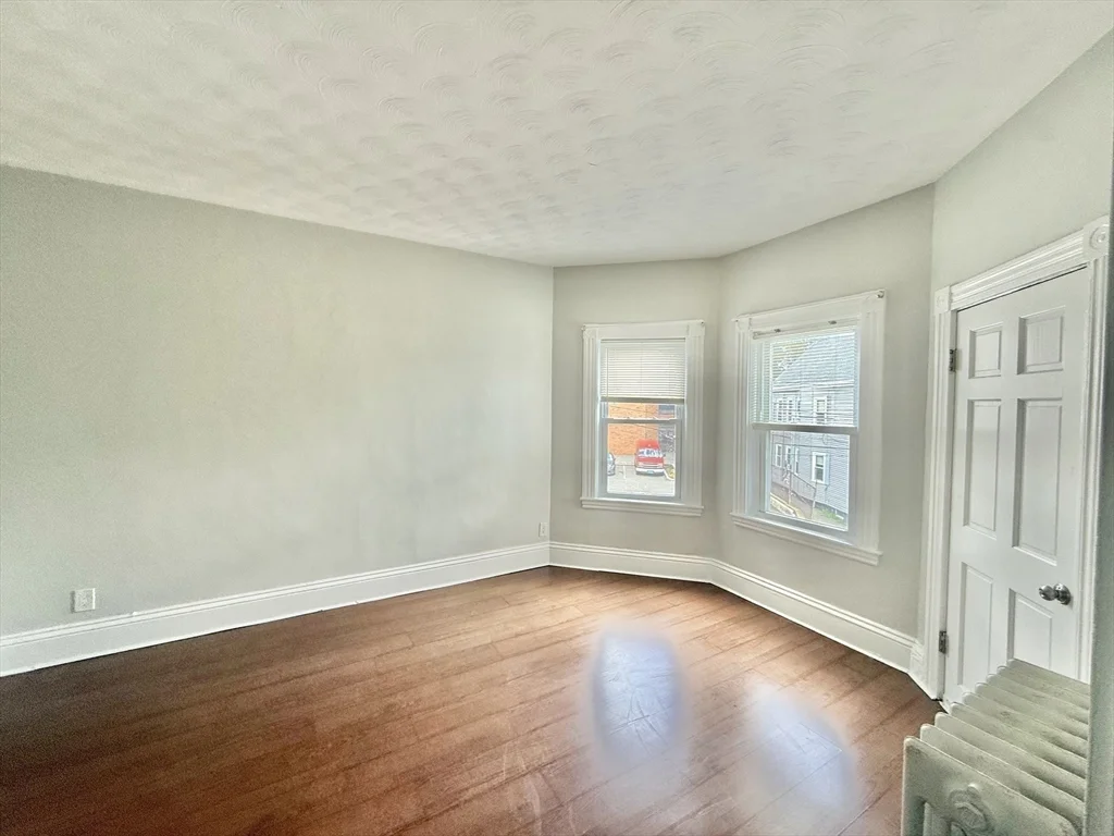 2 bed, 1 bath apartment for rent at 15 Gladstone St Unit 2, Everett — photo 7 of 36
