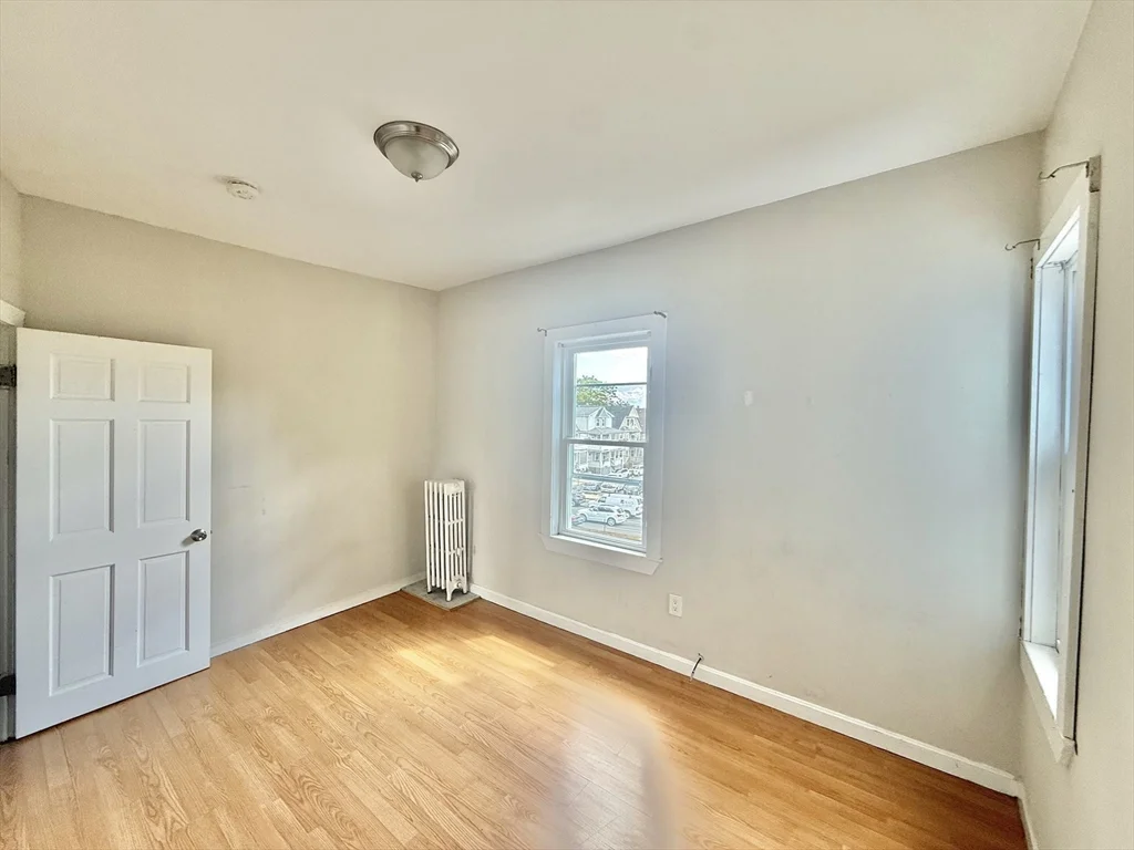 2 bed, 1 bath apartment for rent at 15 Gladstone St Unit 2, Everett — photo 10 of 36