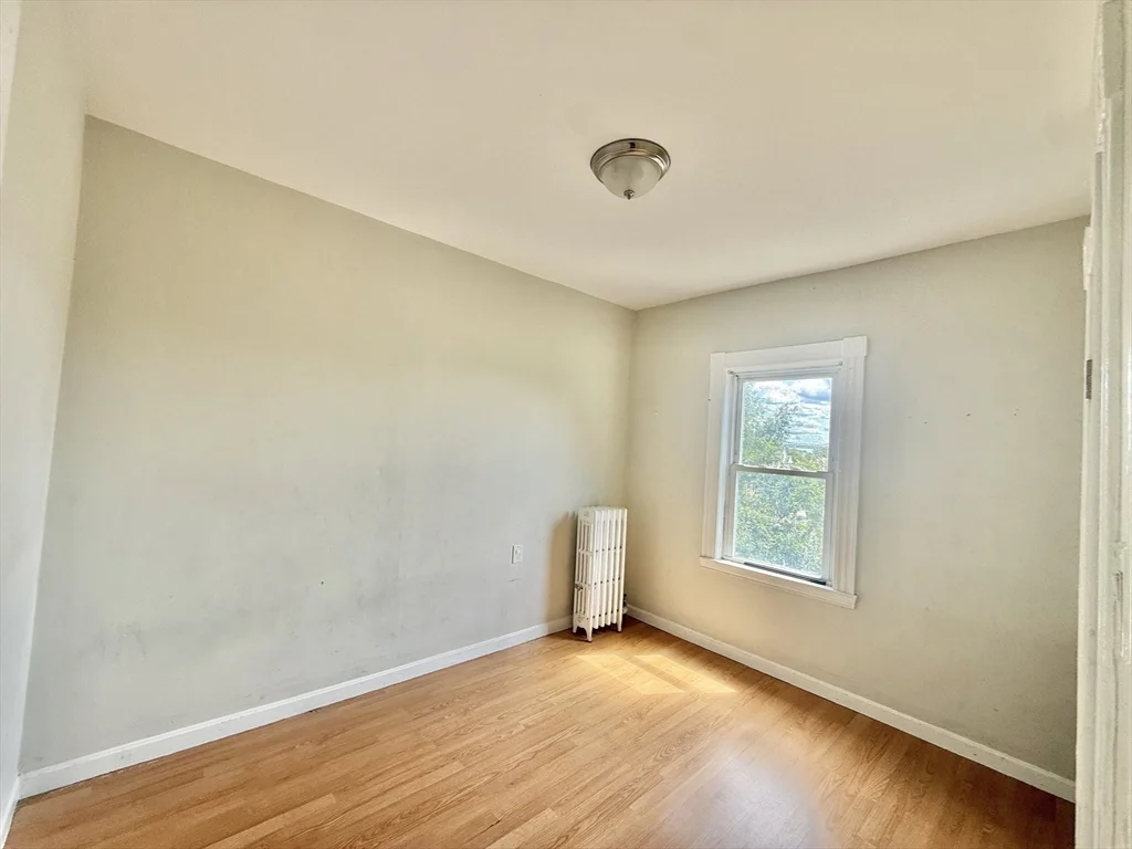 2 bed, 1 bath apartment for rent at 15 Gladstone St Unit 2, Everett — photo 17 of 36