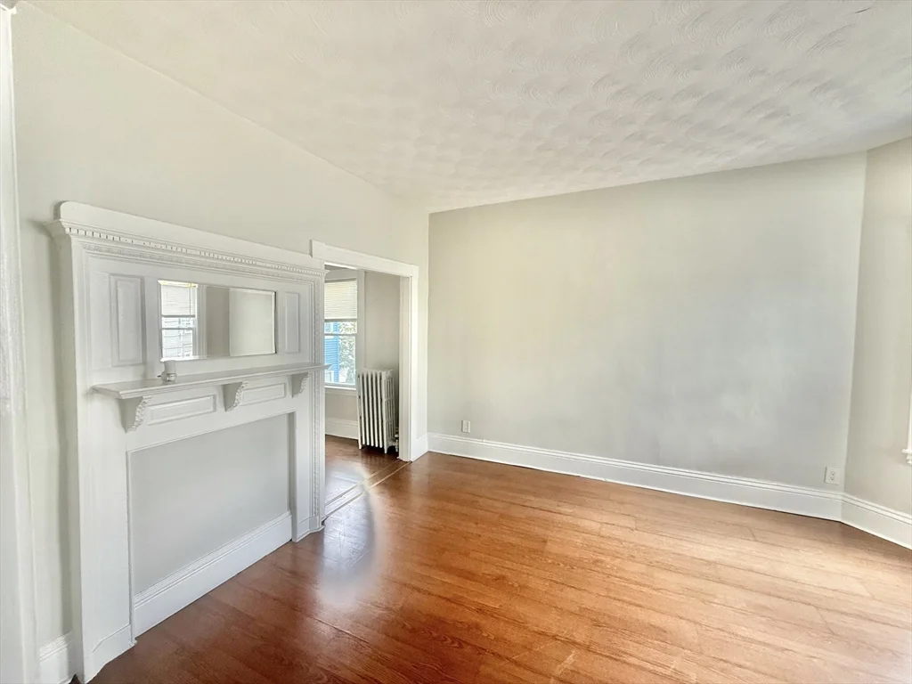 2 bed, 1 bath apartment for rent at 15 Gladstone St Unit 2, Everett — photo 5 of 36