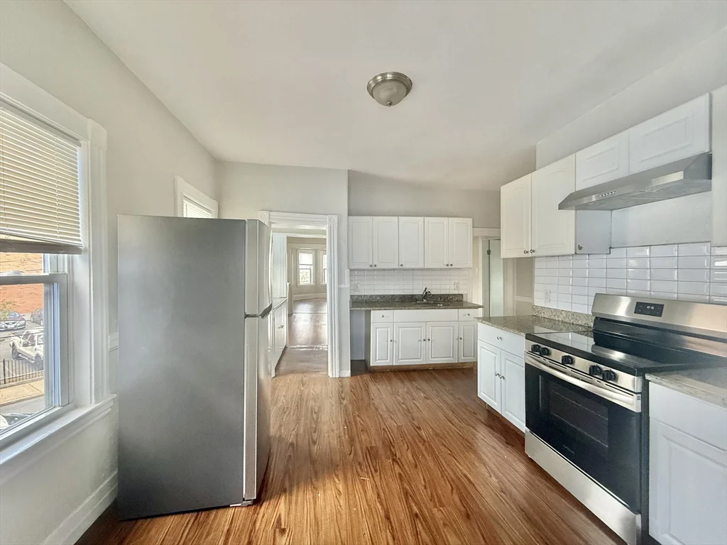 2 bed, 1 bath apartment for rent at 15 Gladstone St Unit 3, Everett — photo 8 of 19