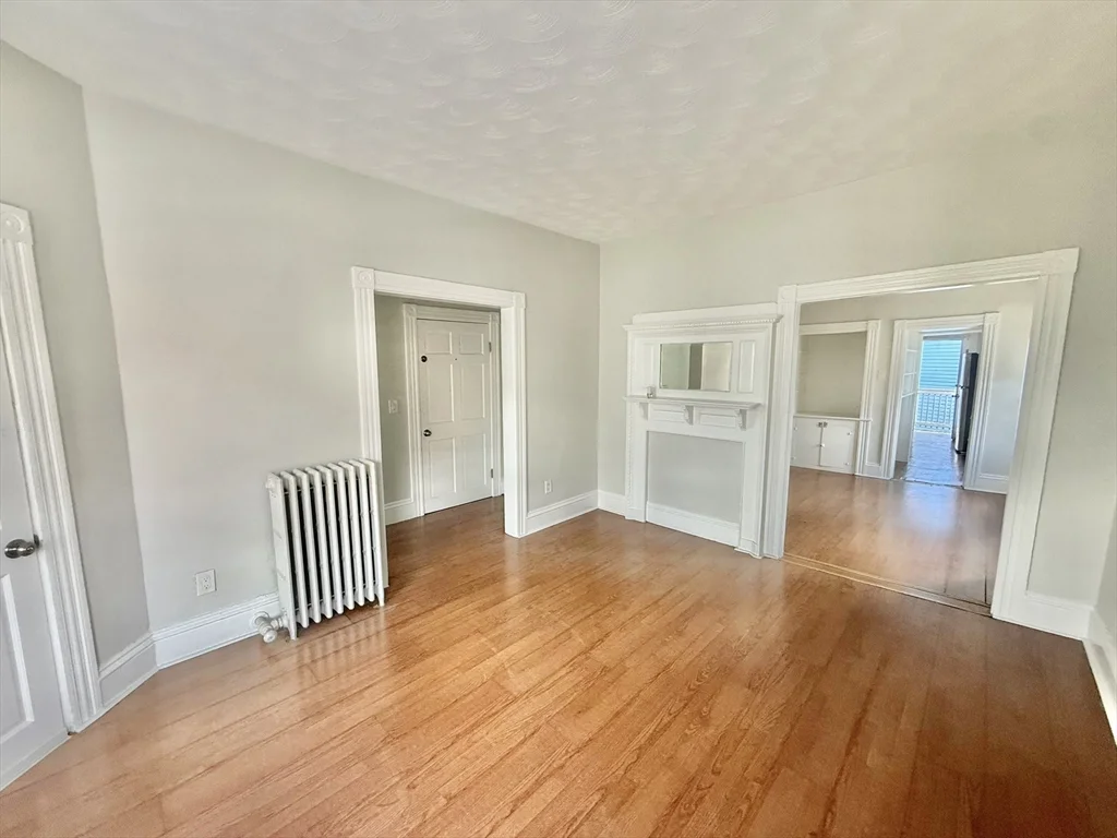 2 bed, 1 bath apartment for rent at 15 Gladstone St Unit 3, Everett — photo 3 of 19