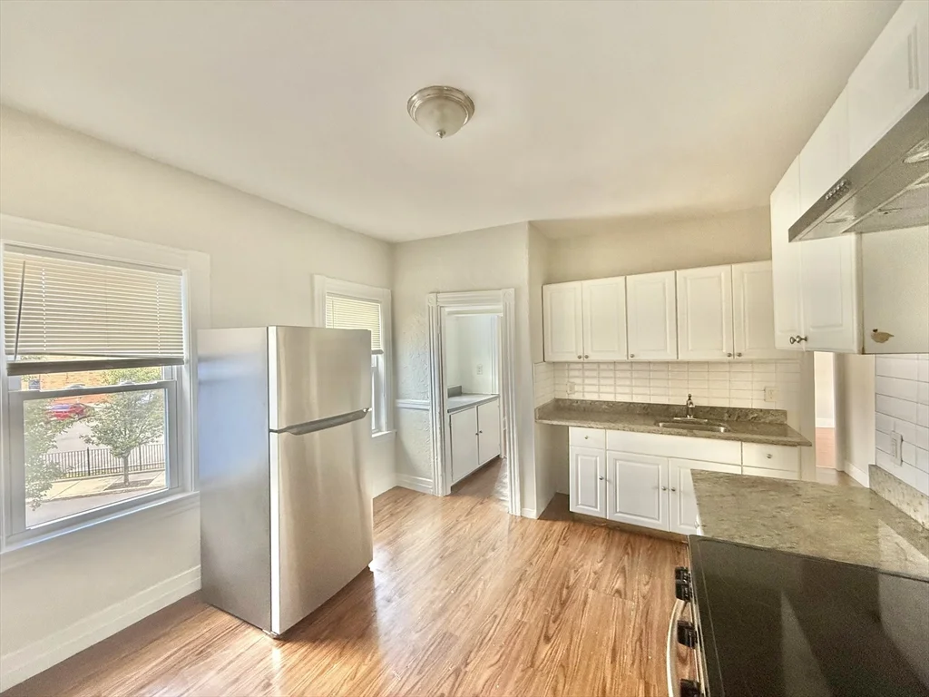 2 bed, 1 bath apartment for rent at 15 Gladstone St Unit 3, Everett — photo 10 of 19
