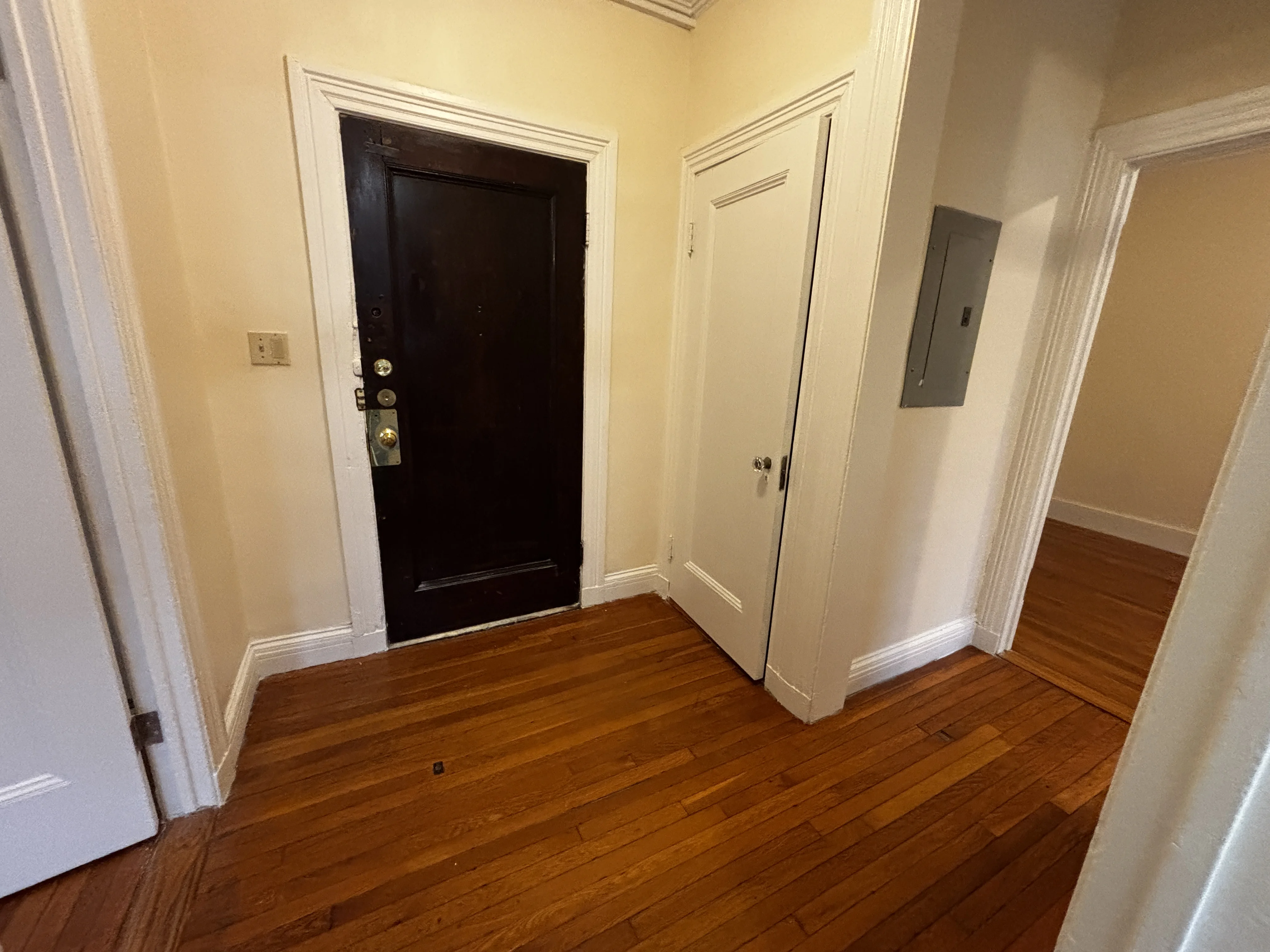 1 bed, 1 bath apartment for rent at 15 Glenville Ave Unit 1, Allston — photo 4 of 17