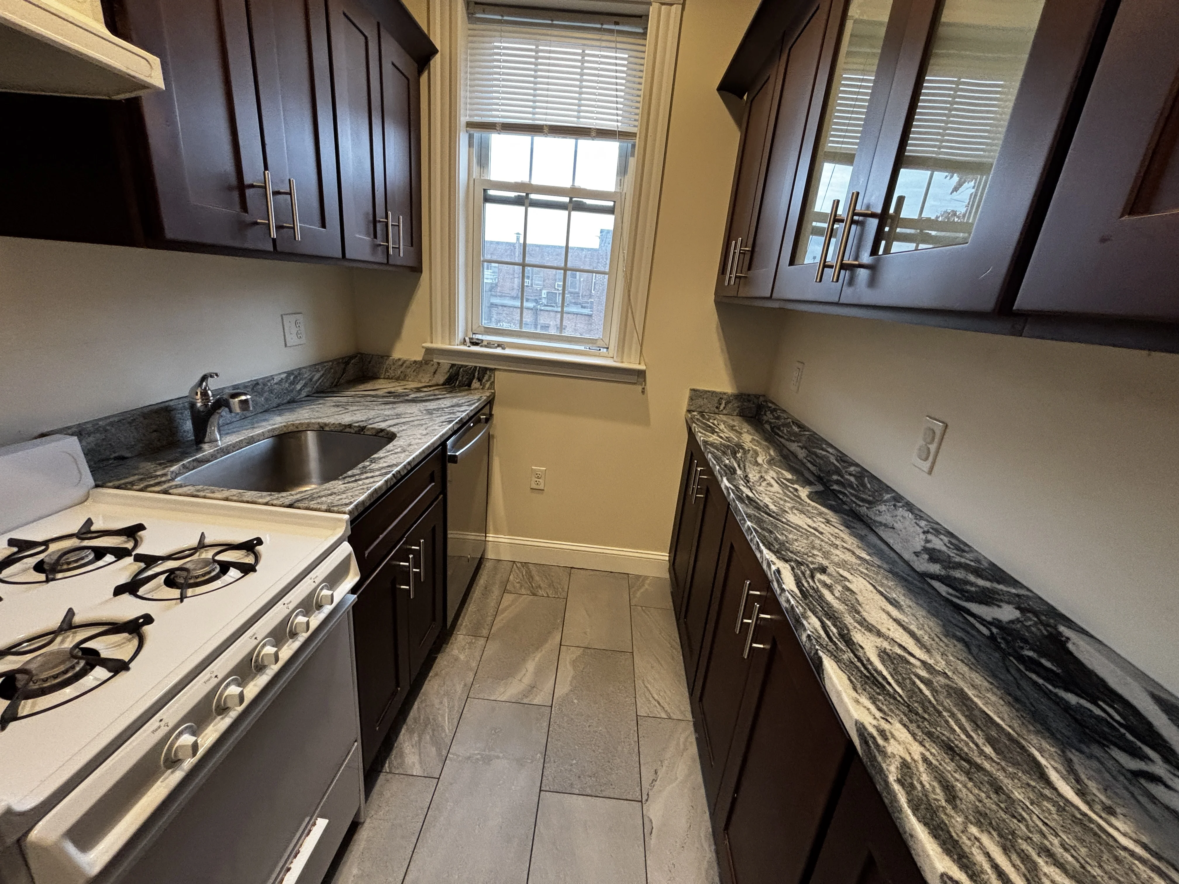 2 bed, 1 bath apartment for rent at 15 Glenville Ave Unit 10, Allston — photo 3 of 24