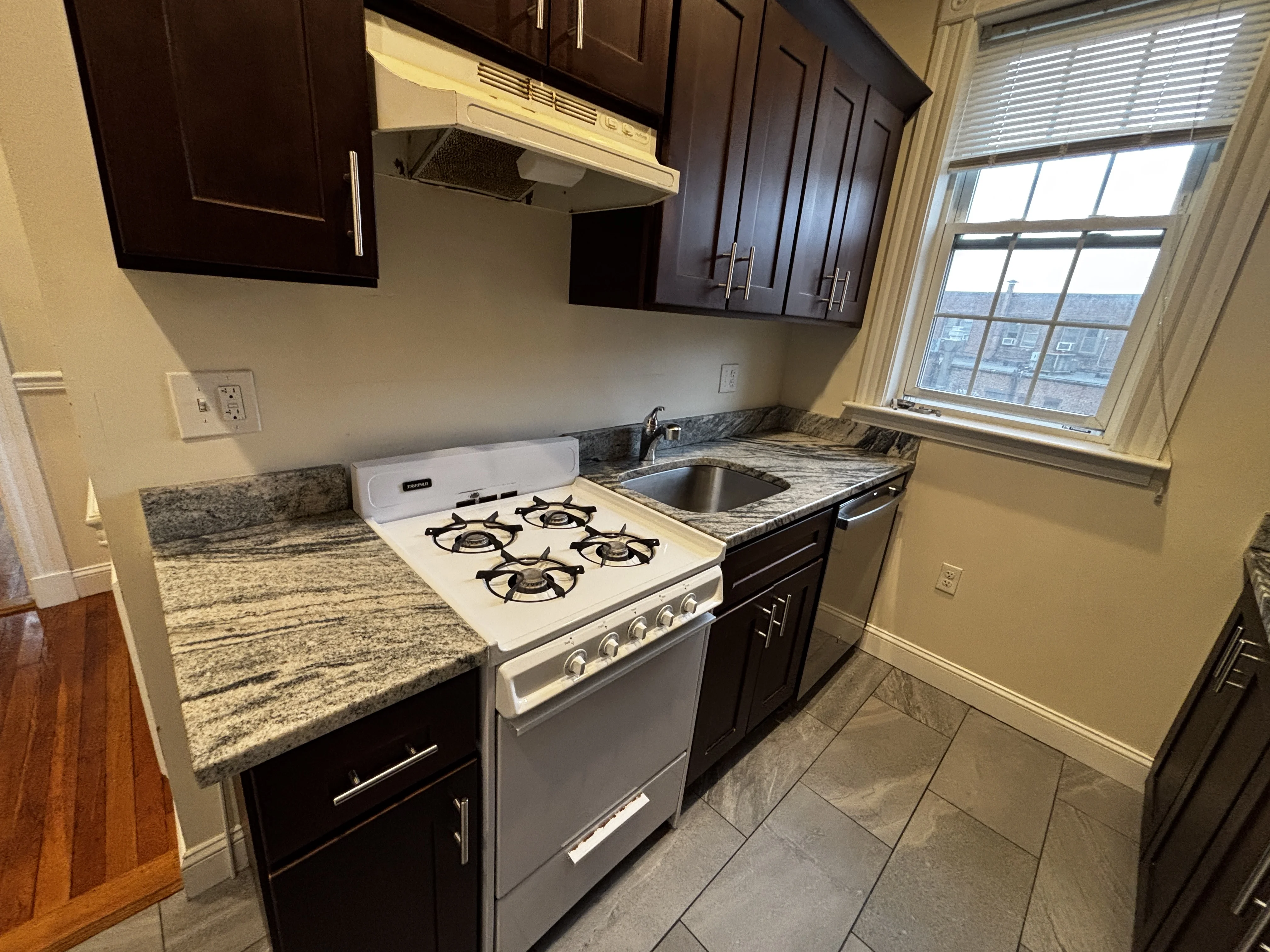 2 bed, 1 bath apartment for rent at 15 Glenville Ave Unit 10, Allston — photo 2 of 24