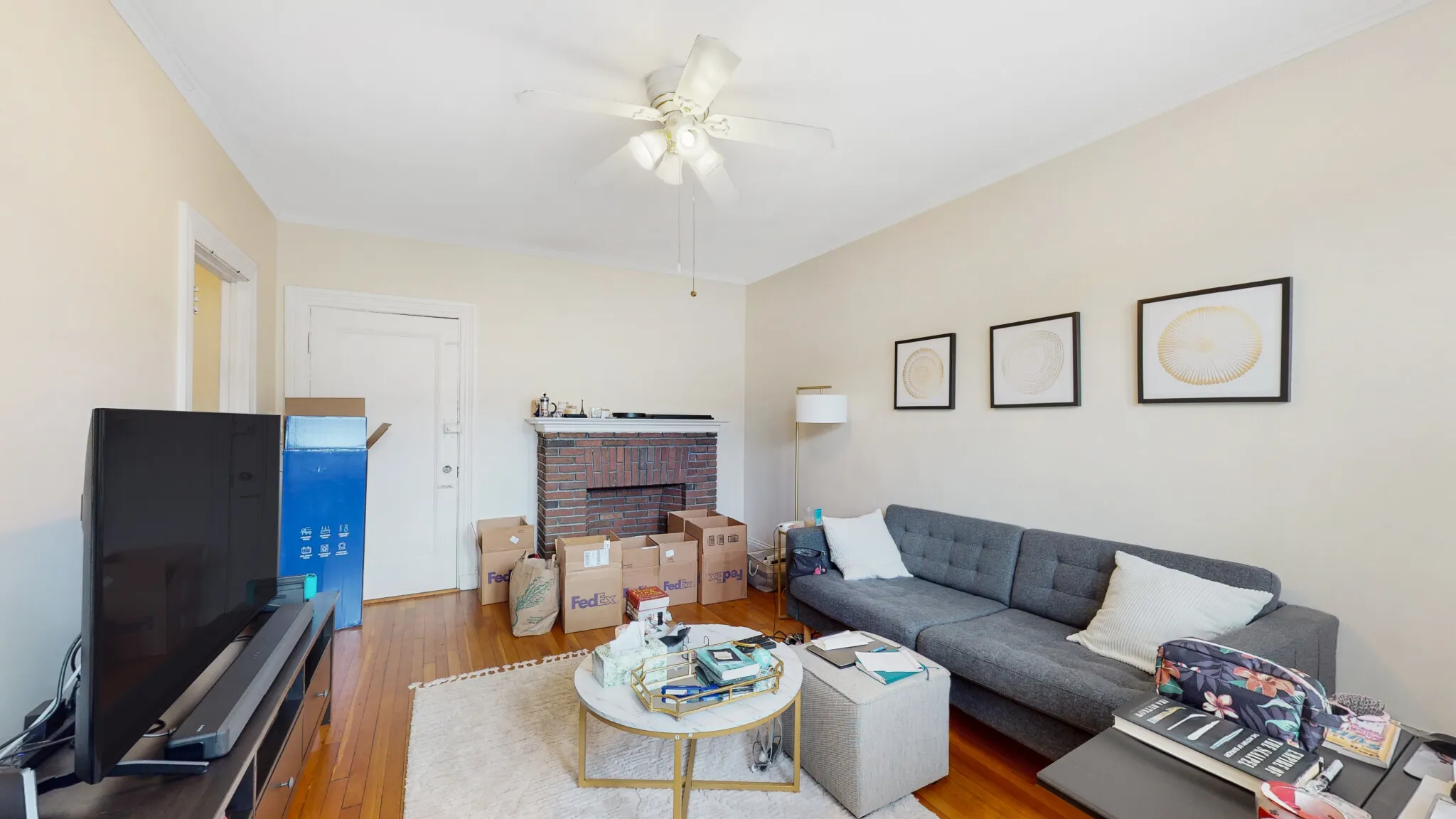 1 split bed, 1 bath apartment for rent at 15 Glenville Ave Unit 12, Allston — photo 2 of 12