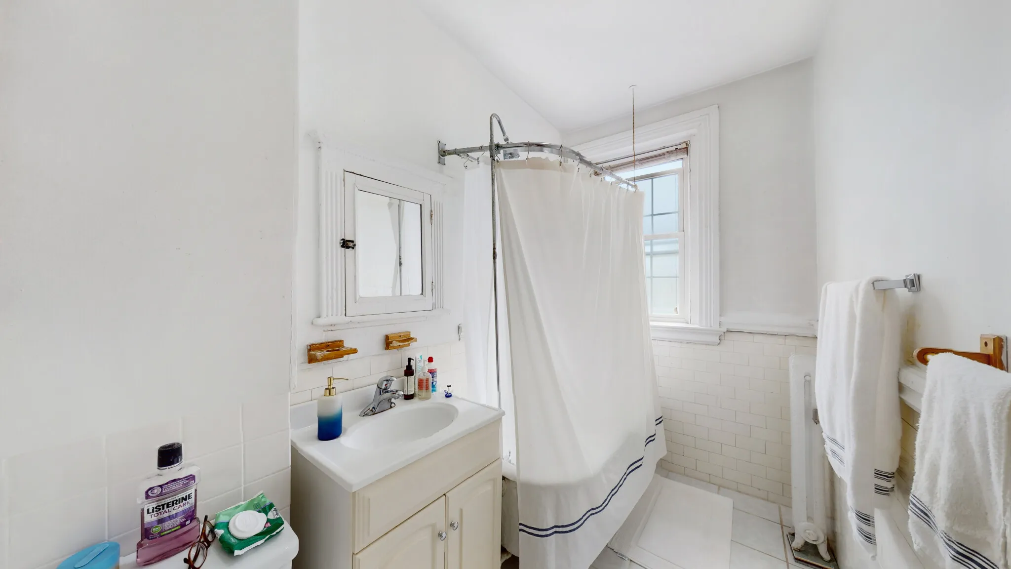1 split bed, 1 bath apartment for rent at 15 Glenville Ave Unit 12, Allston — photo 7 of 12