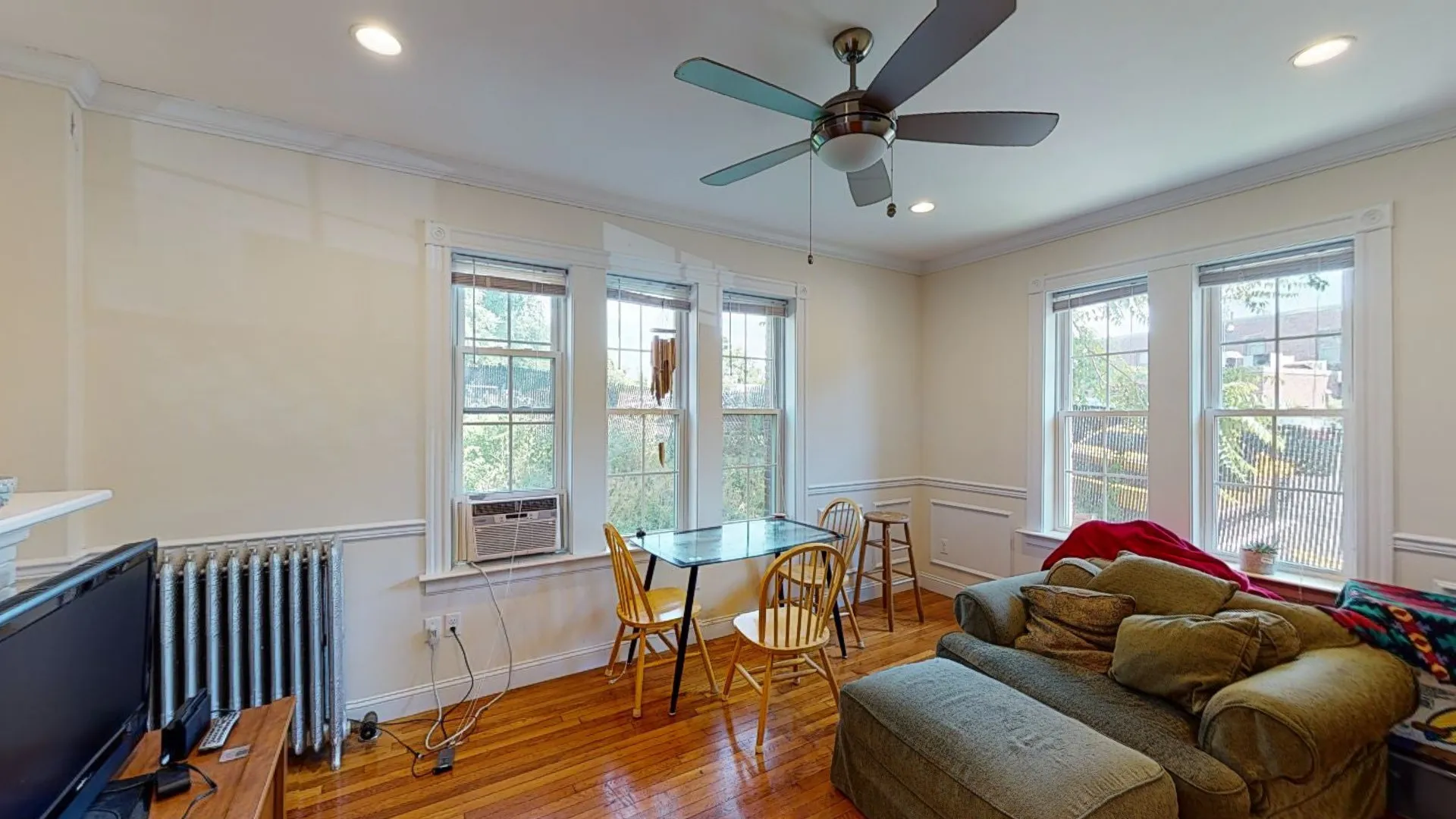 2 bed, 1 bath apartment for rent at 15 Glenville Ave Unit 5, Allston — photo 6 of 17
