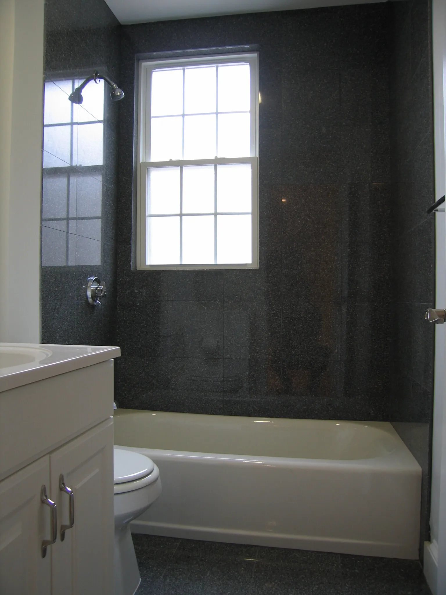 2 bed, 1 bath apartment for rent at 15 Glenville Ave Unit 8, Allston — photo 8 of 17