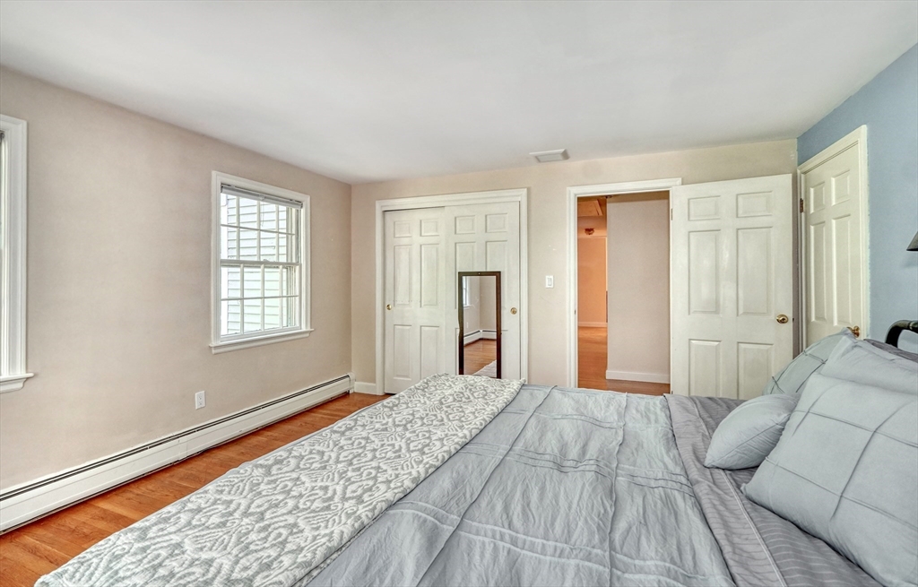 5 bed, 2 bath apartment for rent at 15 Goose Pond Rd, Lincoln — photo 36 of 40