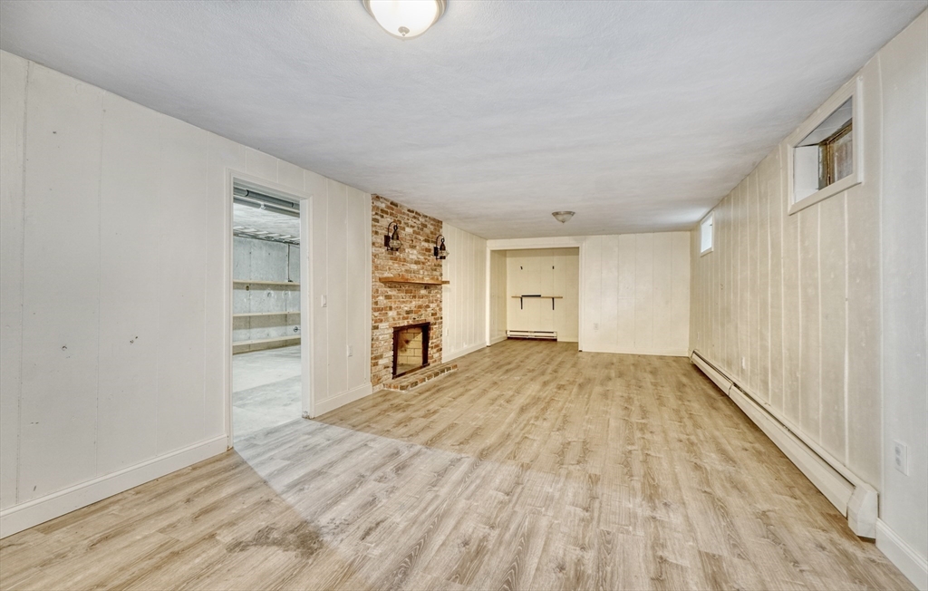 5 bed, 2 bath apartment for rent at 15 Goose Pond Rd, Lincoln — photo 16 of 40