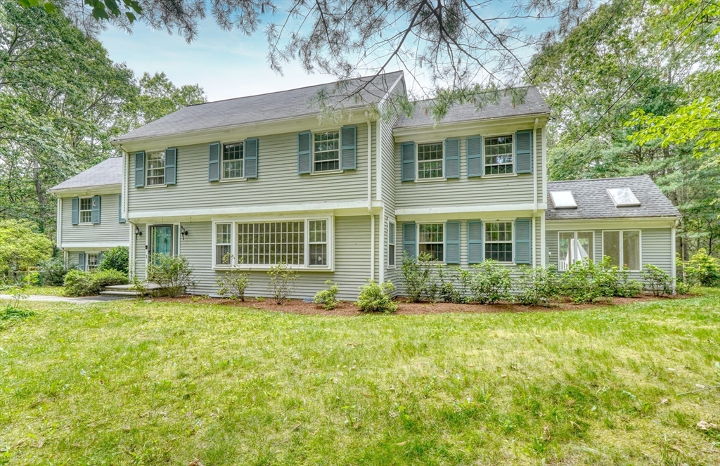 5 bed, 2 bath apartment for rent at 15 Goose Pond Rd, Lincoln — photo 40 of 40