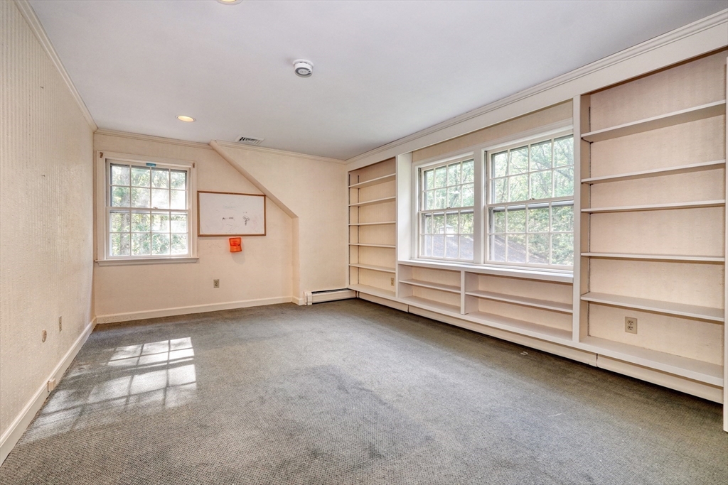 5 bed, 2 bath apartment for rent at 15 Goose Pond Rd, Lincoln — photo 12 of 40