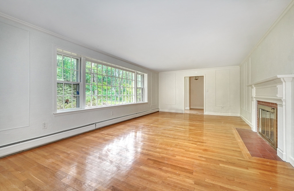 5 bed, 2 bath apartment for rent at 15 Goose Pond Rd, Lincoln — photo 20 of 40