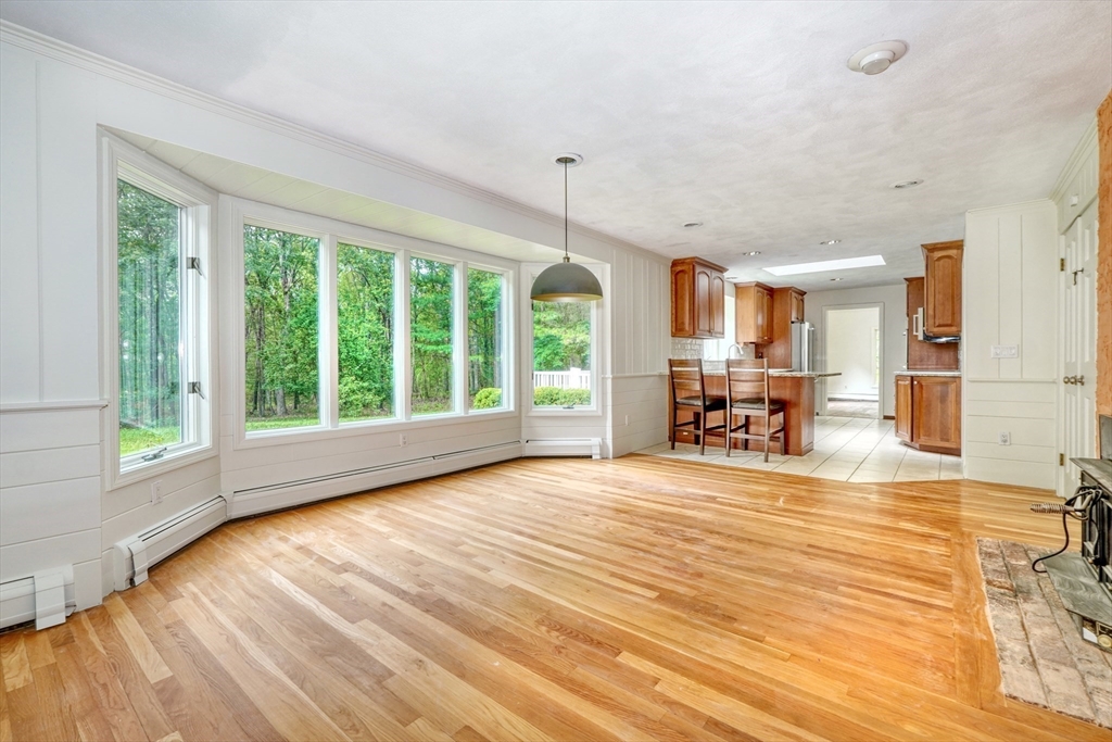 5 bed, 2 bath apartment for rent at 15 Goose Pond Rd, Lincoln — photo 14 of 40
