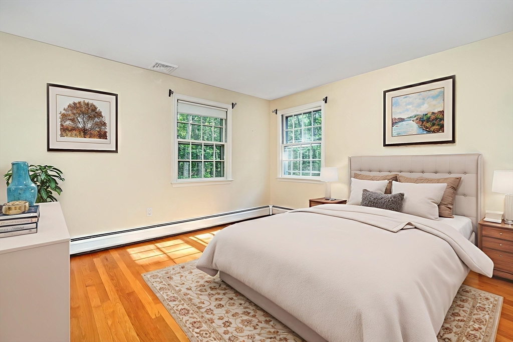 5 bed, 2 bath apartment for rent at 15 Goose Pond Rd, Lincoln — photo 10 of 40